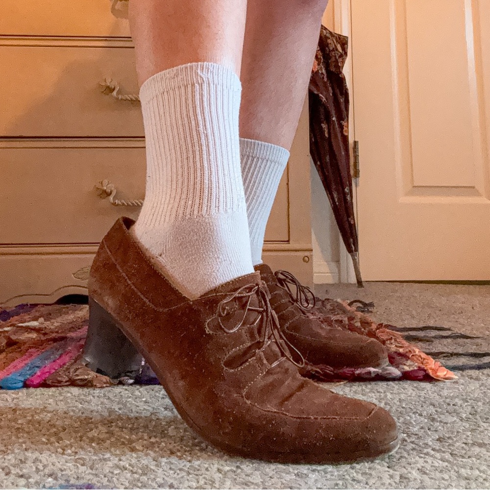 90s does 70s Brown Suede Heeled Loafers